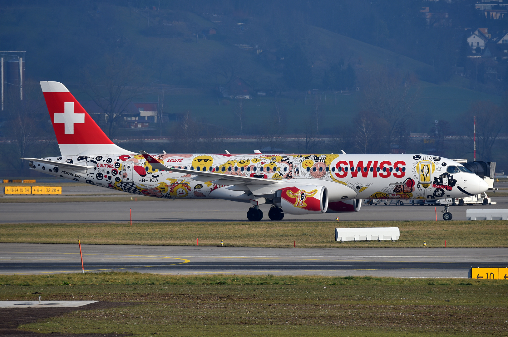 Swiss Bombardier CS300 HB-JCA 