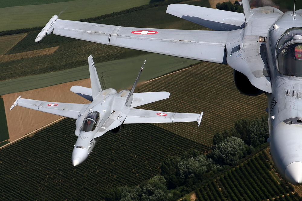 Swiss Hornets über Belgien