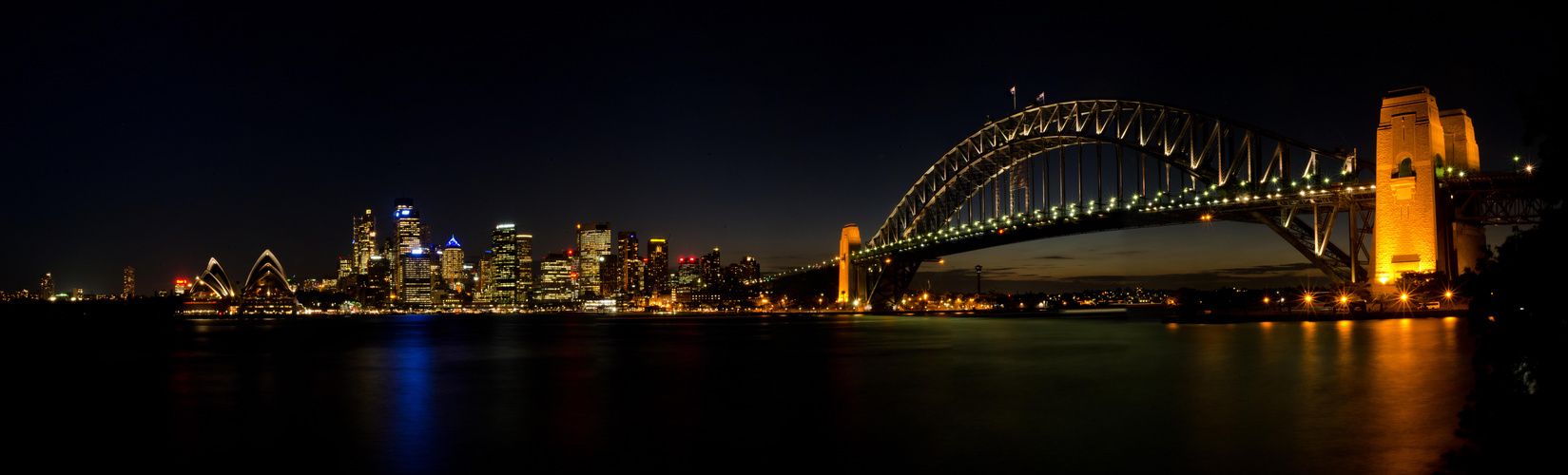 Sydney Downtown & Harbour Bridge