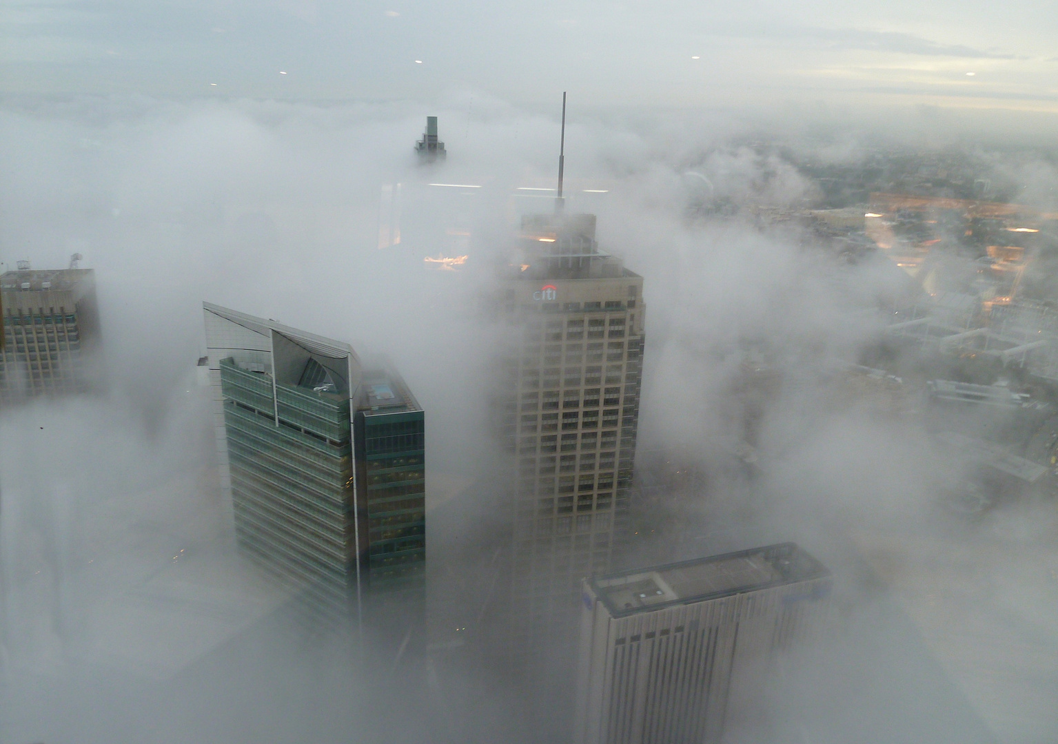 Sydney im Nebel