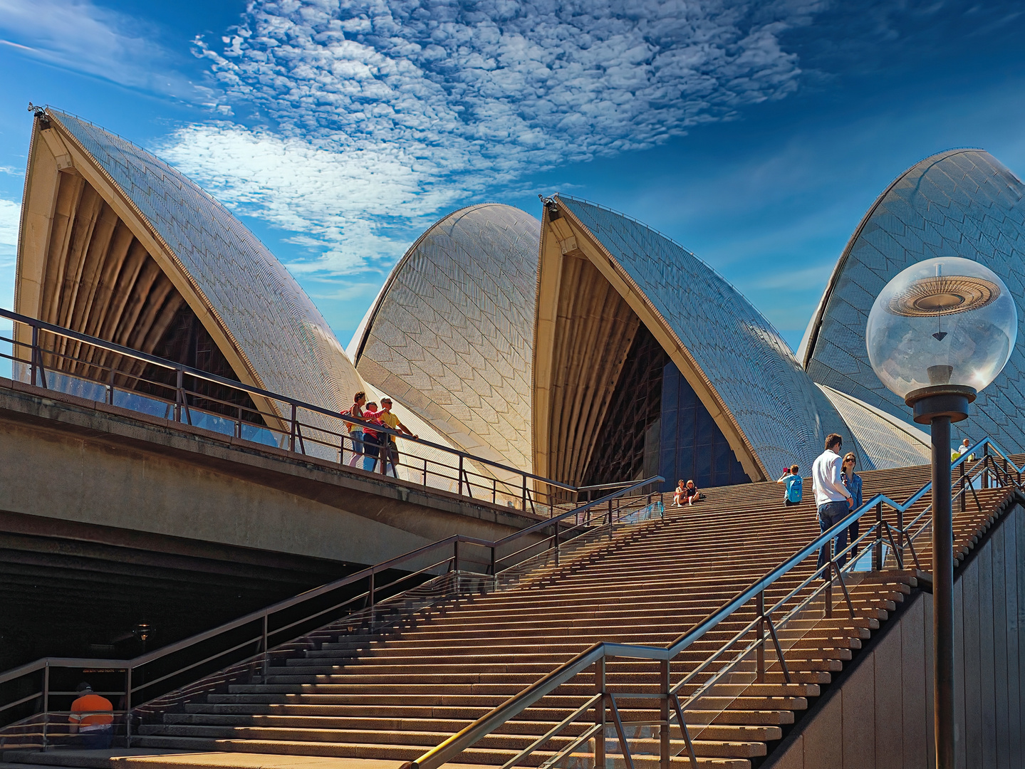 SYDNEY OPERA