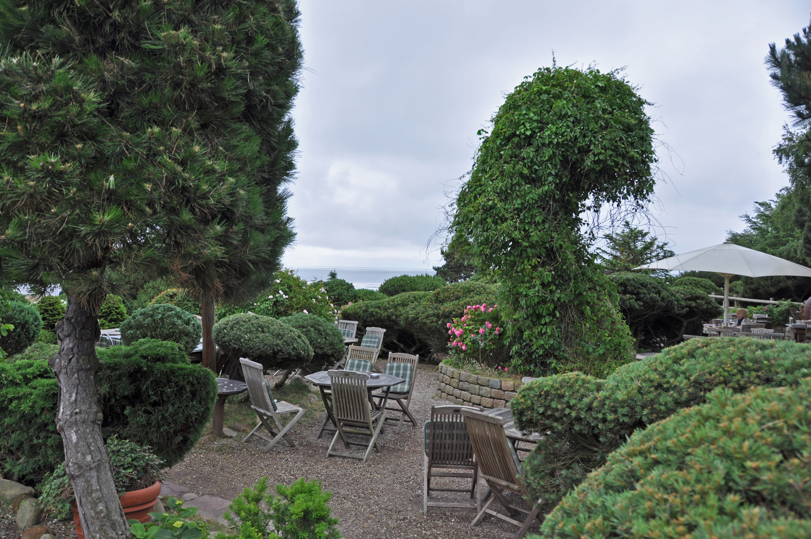 Sylt - Kupferkanne - Gartenanlage