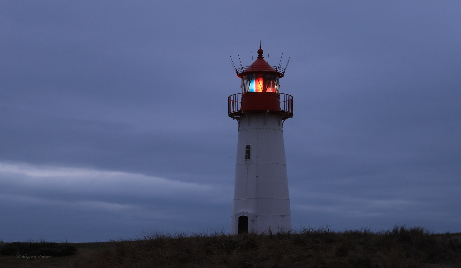 Sylt Leuchtturm West auf dem Ellenbogen bei Dämmerung