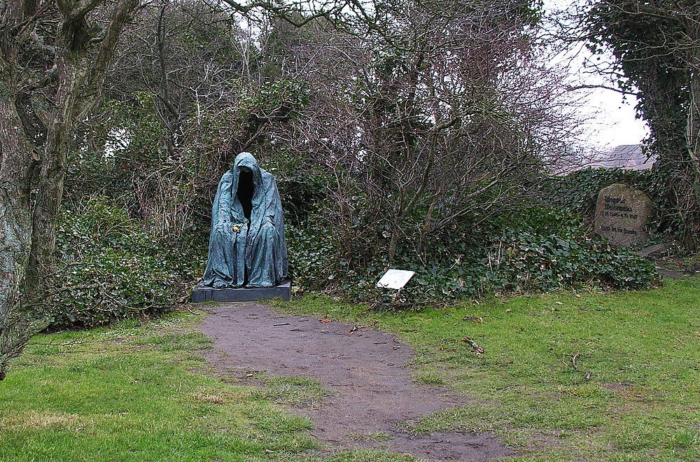 Sylt, Sankt Severin Kirche und Friedhof in Keitum - 2