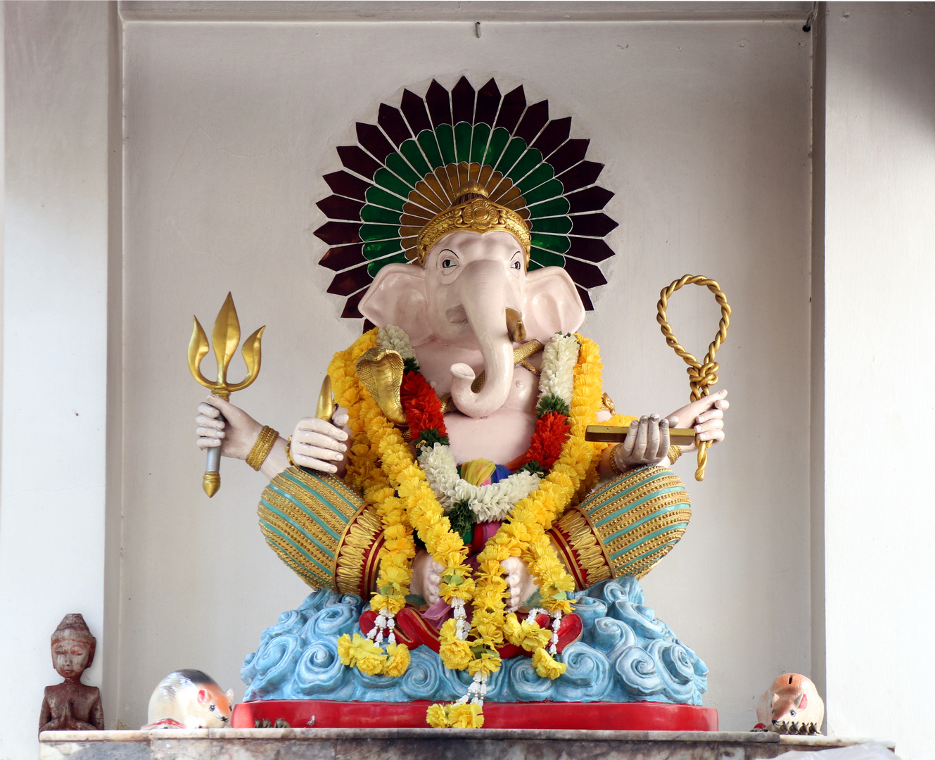 Symbole Des Buddhismus Ganesha Foto Bild Reportage Dokumentation Asia Thailand Bilder Auf Fotocommunity