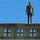 symbolisme d une oeuvre de  A Gormley...