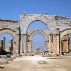 Symeon-Kloster mit dem angeblichen Rest der Säule des Heiligen im Zentrum (nordwest Syrien, 2006)