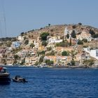 Symi in seiner wunderschönen bunten Pracht