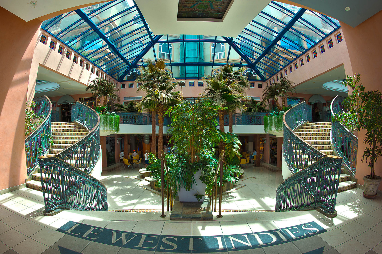 Symmetrie - West Indies Shopping Mall