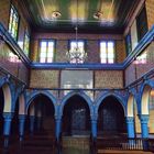 Synagogue aux reflets colorés