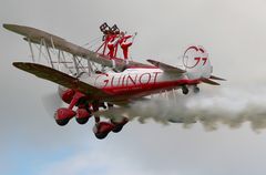 SYNCHRON WINGWALKING (2xBOEING PT-17 KAYDET)