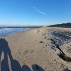 Synchrone Schatten..Strandabschnitt bei Ahrenshoop im Dez. 2019