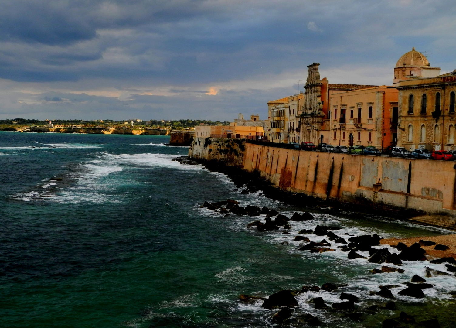 Syrakus-Ortigia-die Südspitze der Altstadt Foto & Bild | europe, italy ...