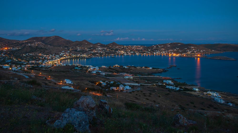 Syros bei Nacht