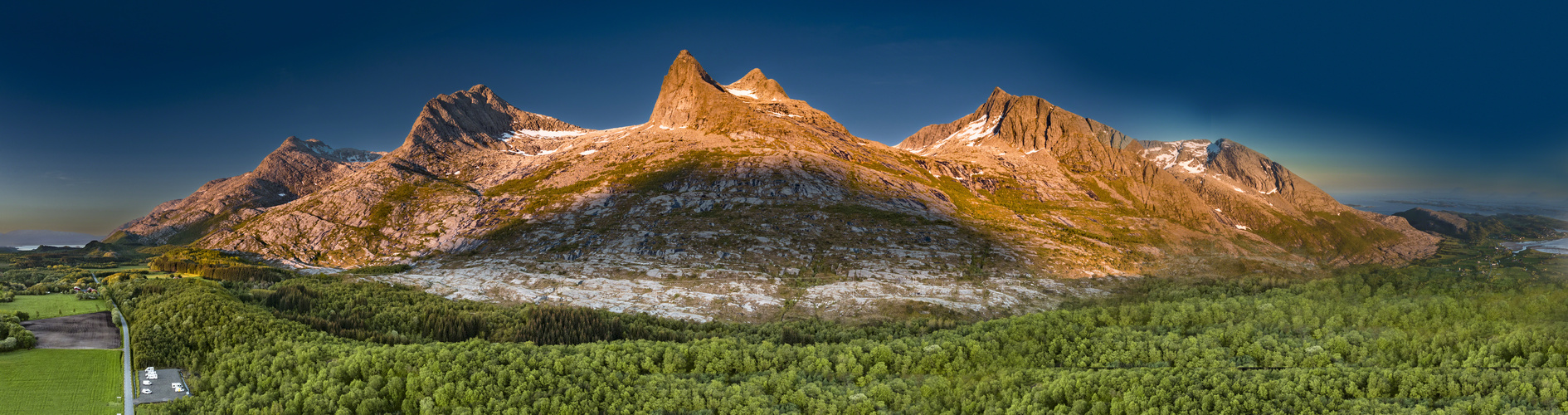 Syv Søstre oder Alpenglühen ohne Alpen