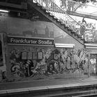 Szene am Bahnhof Frankfurter Strasse Köln