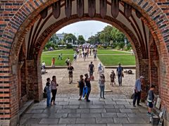 Szene am Holstentor