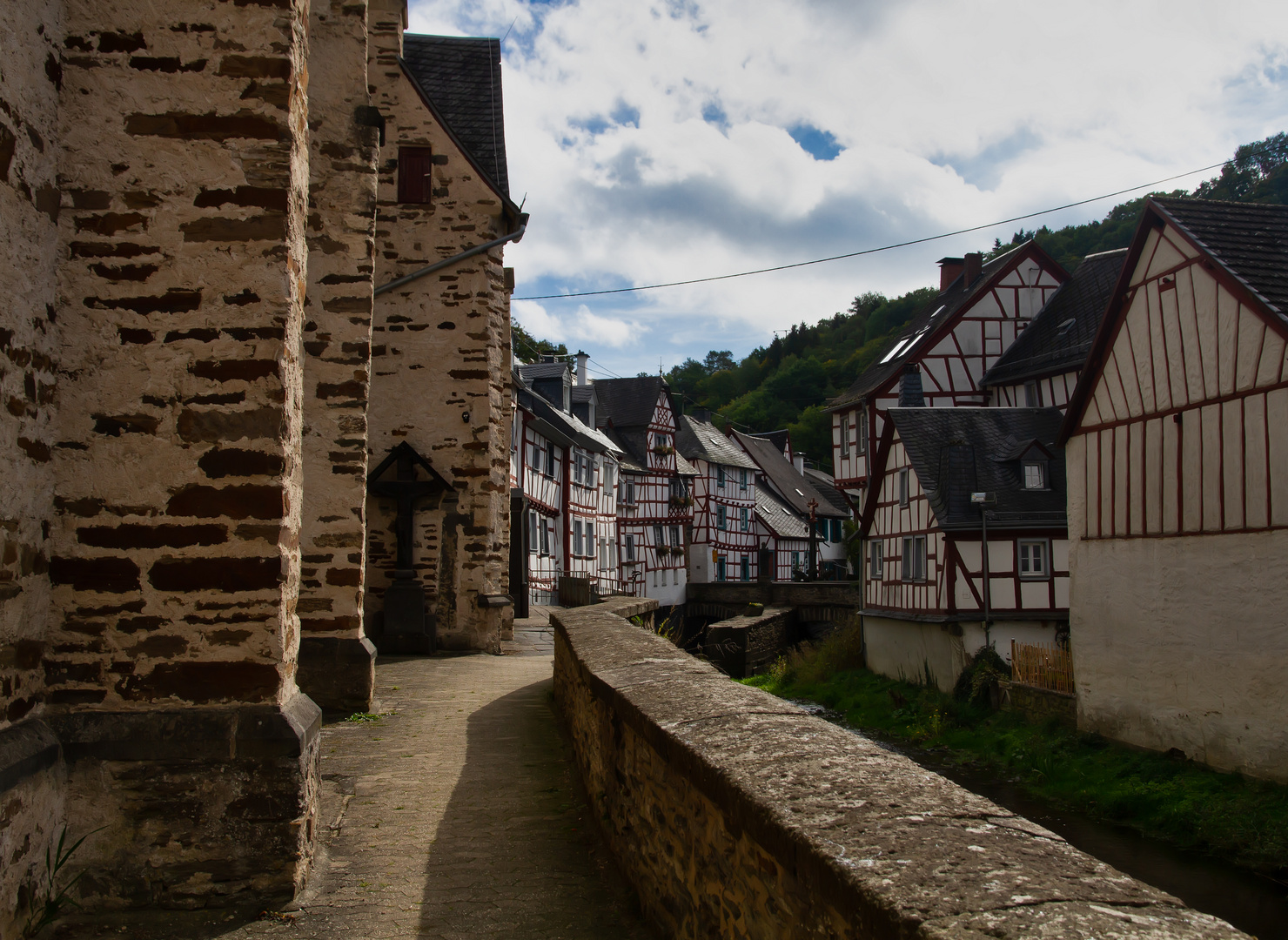 Szene aus Monreal in der Eifel