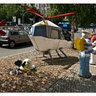 Szene (der IM "Engel" beobachtet vorn die Straße....)