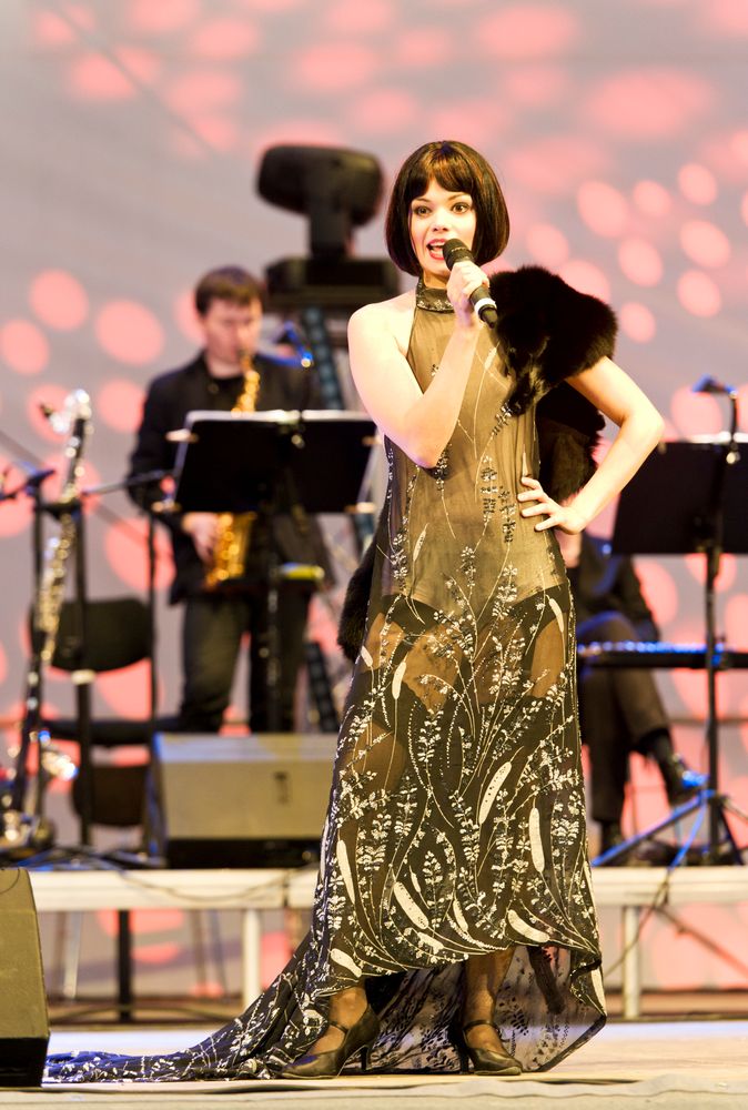 Szene mit Julia Steingaß aus der Musical-Gala im Rahmen des BUGA Festival 2012 in Koblenz