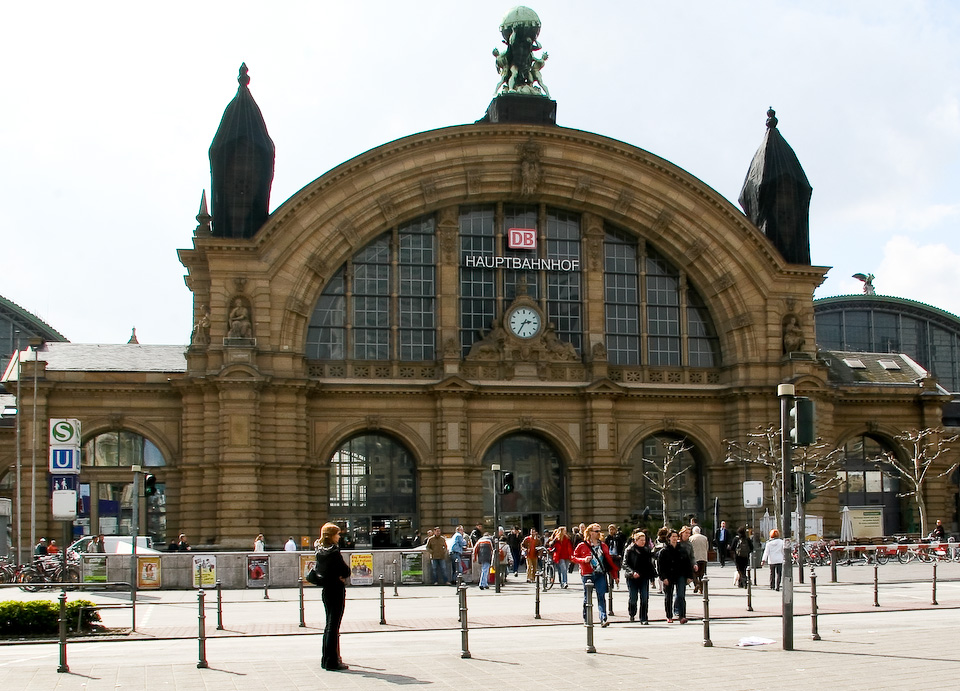 Szenen Ffm Hbf (7)