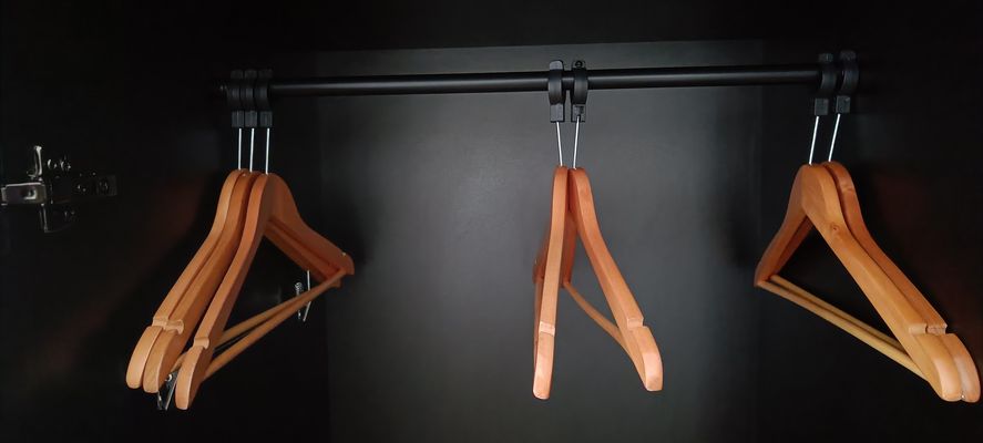 TÚ Y YO ENTRE ELLOS