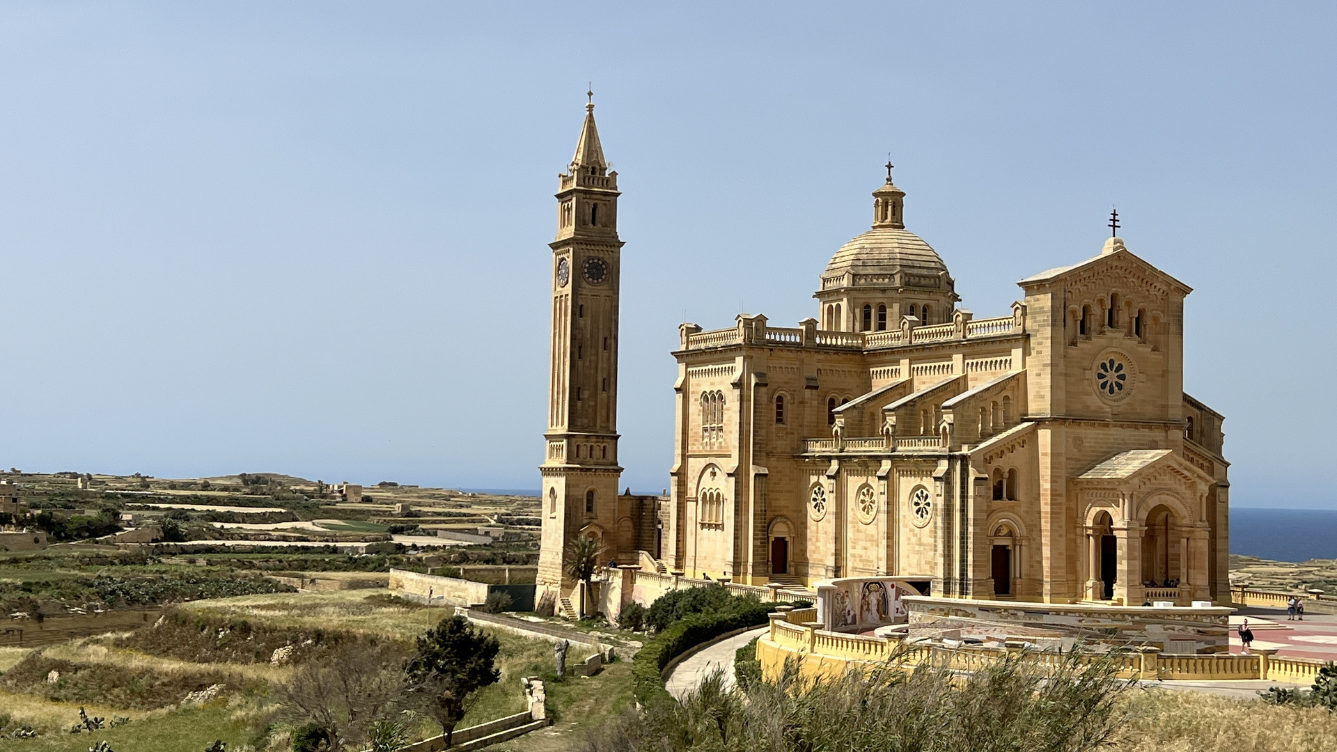  Ta' Pinu Basilika