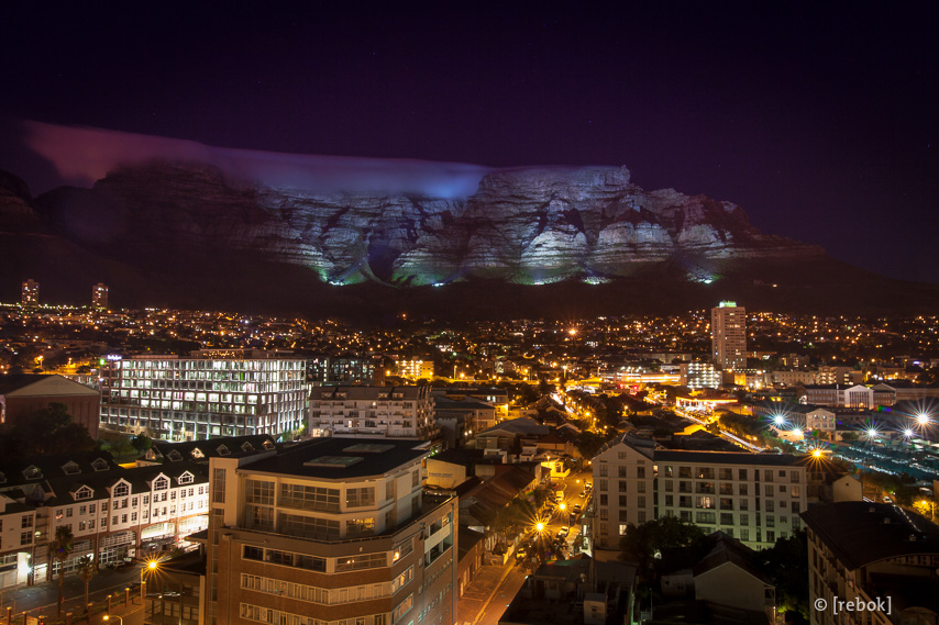 Table Mountain bei Nacht