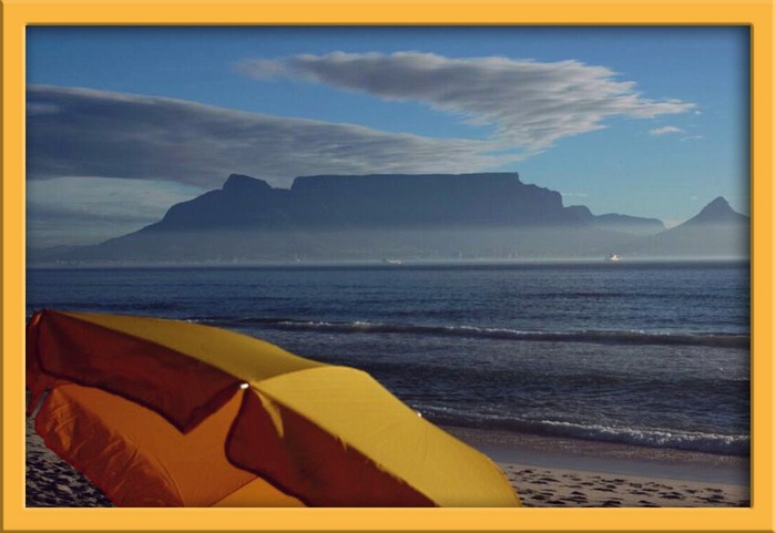 ... table mountain's sun umbrella ... 2004-01-07