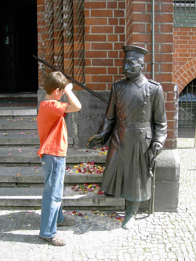 Tach Herr Hauptmann von Köpenick