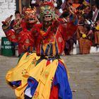 Tänzer beim Tsechu-Fest in Paro