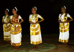 Tänzerinnen, Kerala