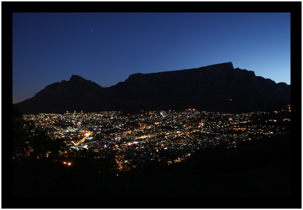 Tafelberg bei Nacht