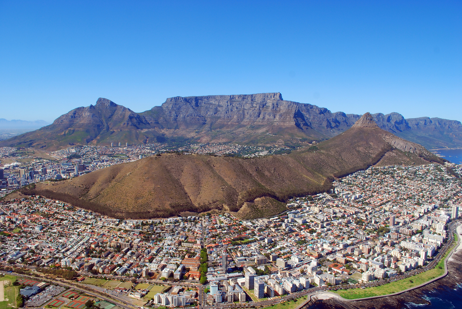 Tafelberg und Cape Town von oben