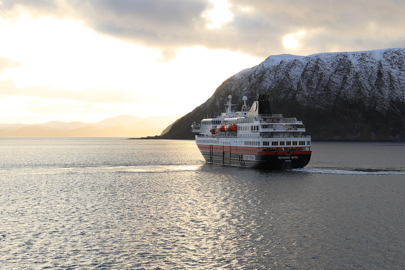 Tag 7: die MS Richard With verlässt den Hafen von Honningsvåg