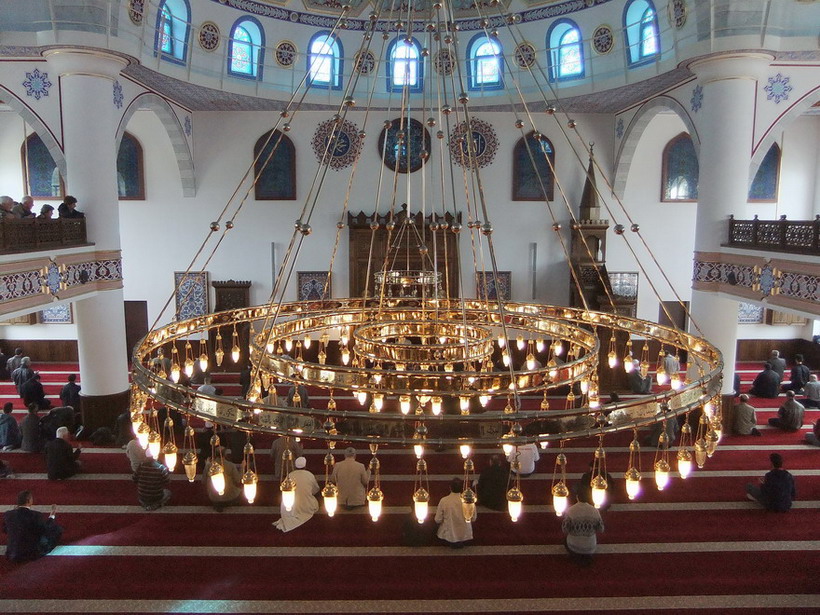 Tag der offenen Moscheen am 3. Oktober 2013 - die Merkez Moschee in Duisburg