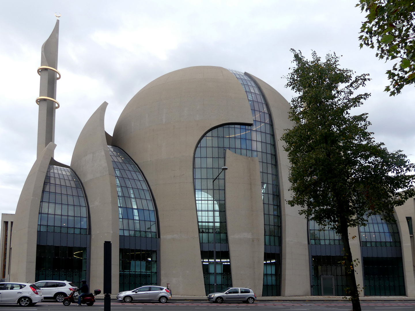 Tag der offenen Moscheen  -  Ditib-Moschee in Köln