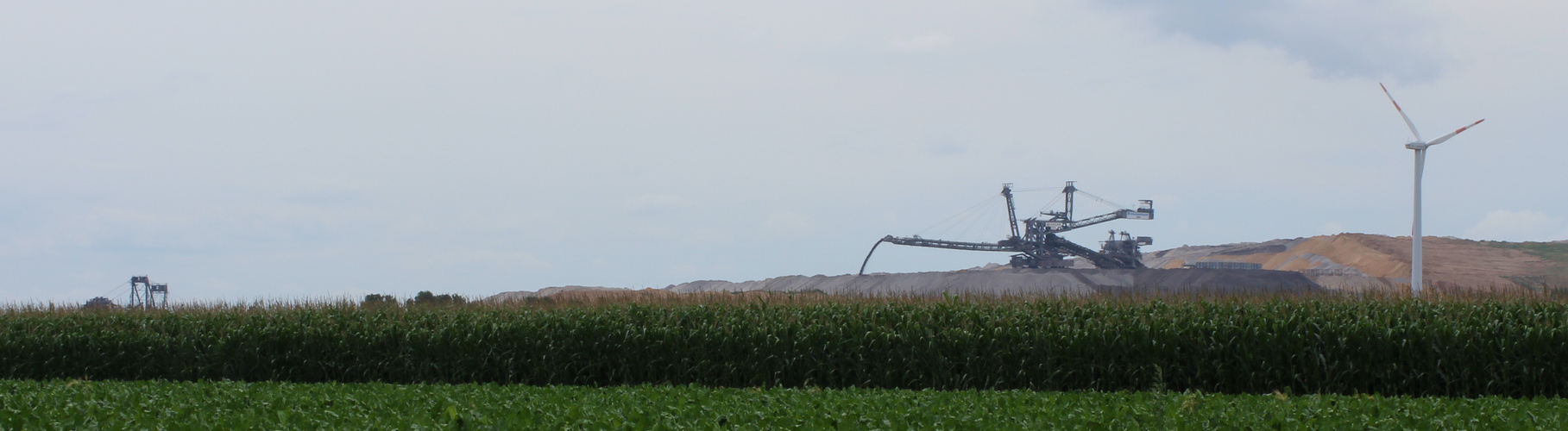 Tagebau mit Windkraft