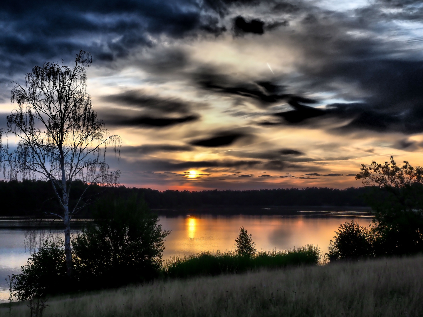 Tagesanbruch am See