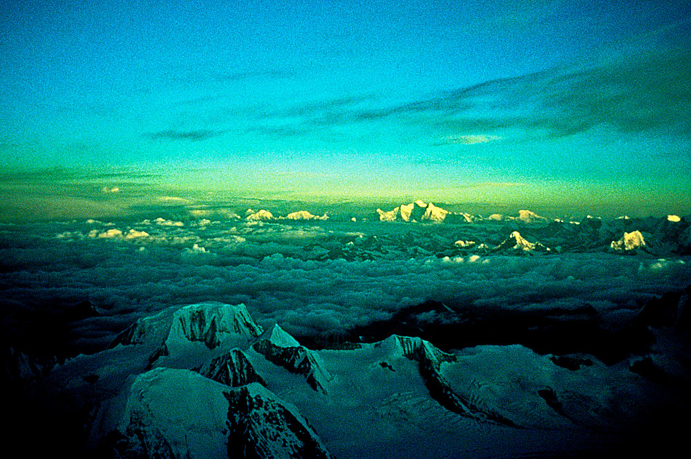 Tagesanbruch auf 8000 m