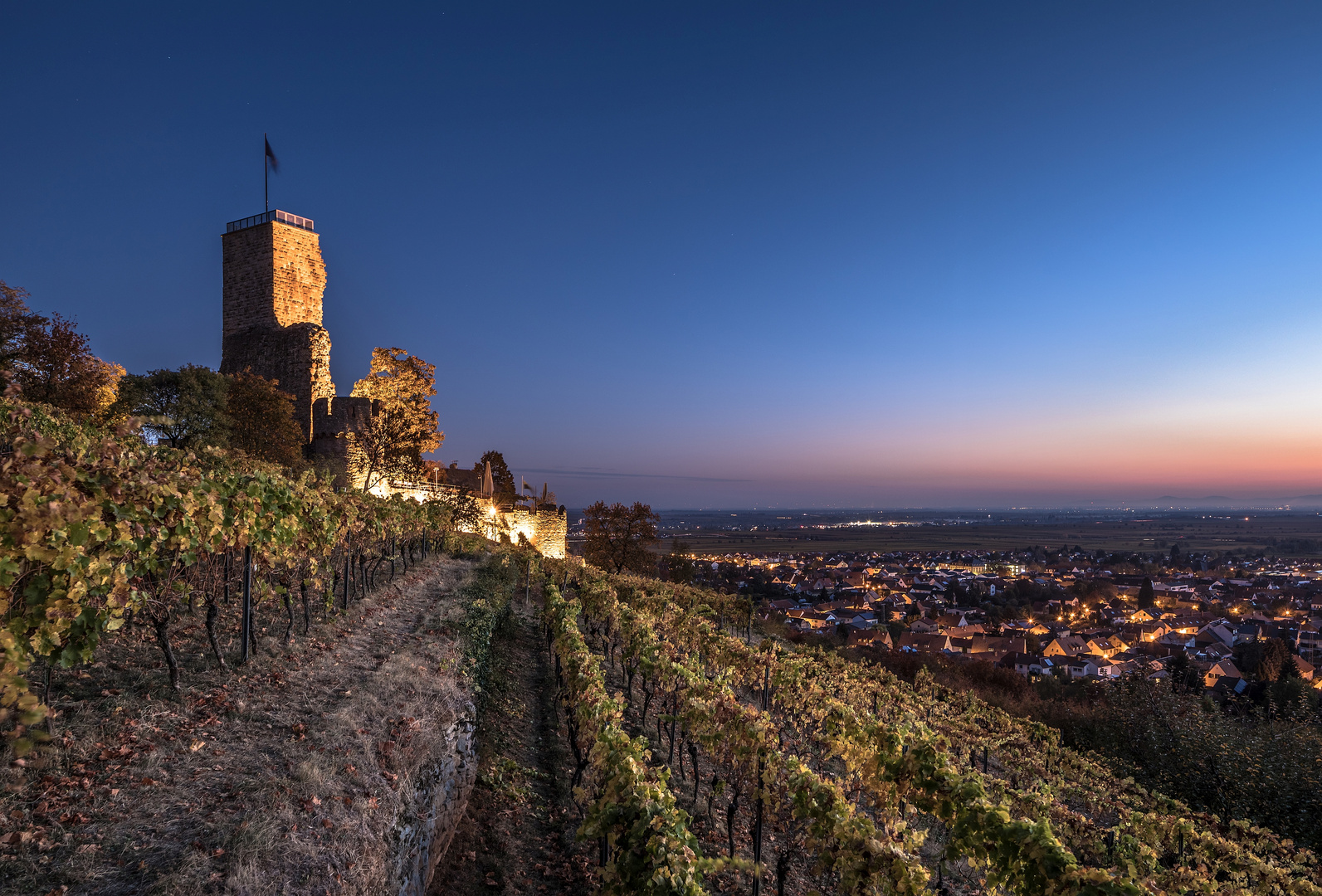 Tageserwachen an der Wachtenburg