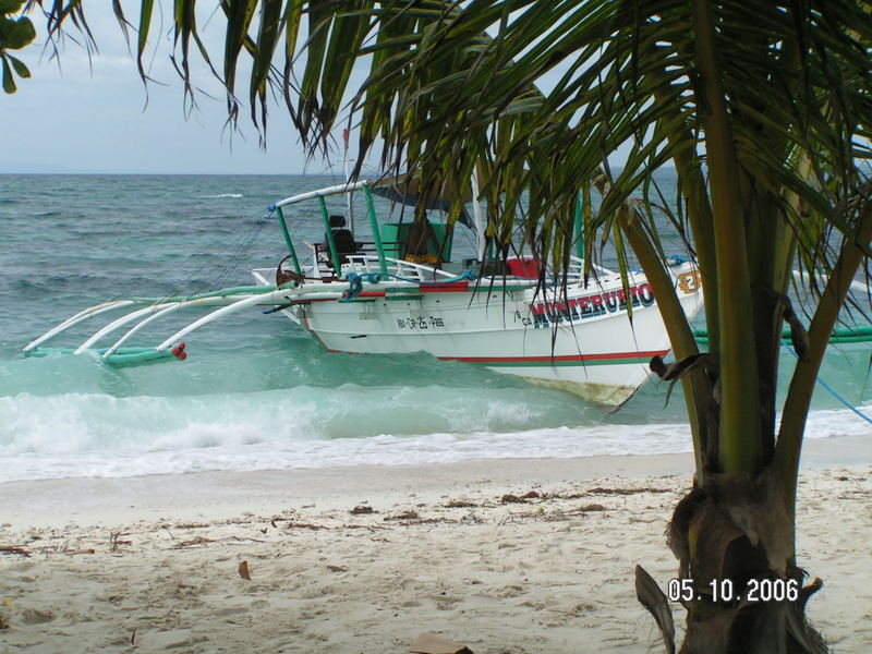 Taifun Cocobana Bounty Beach Malapascua, Philippines