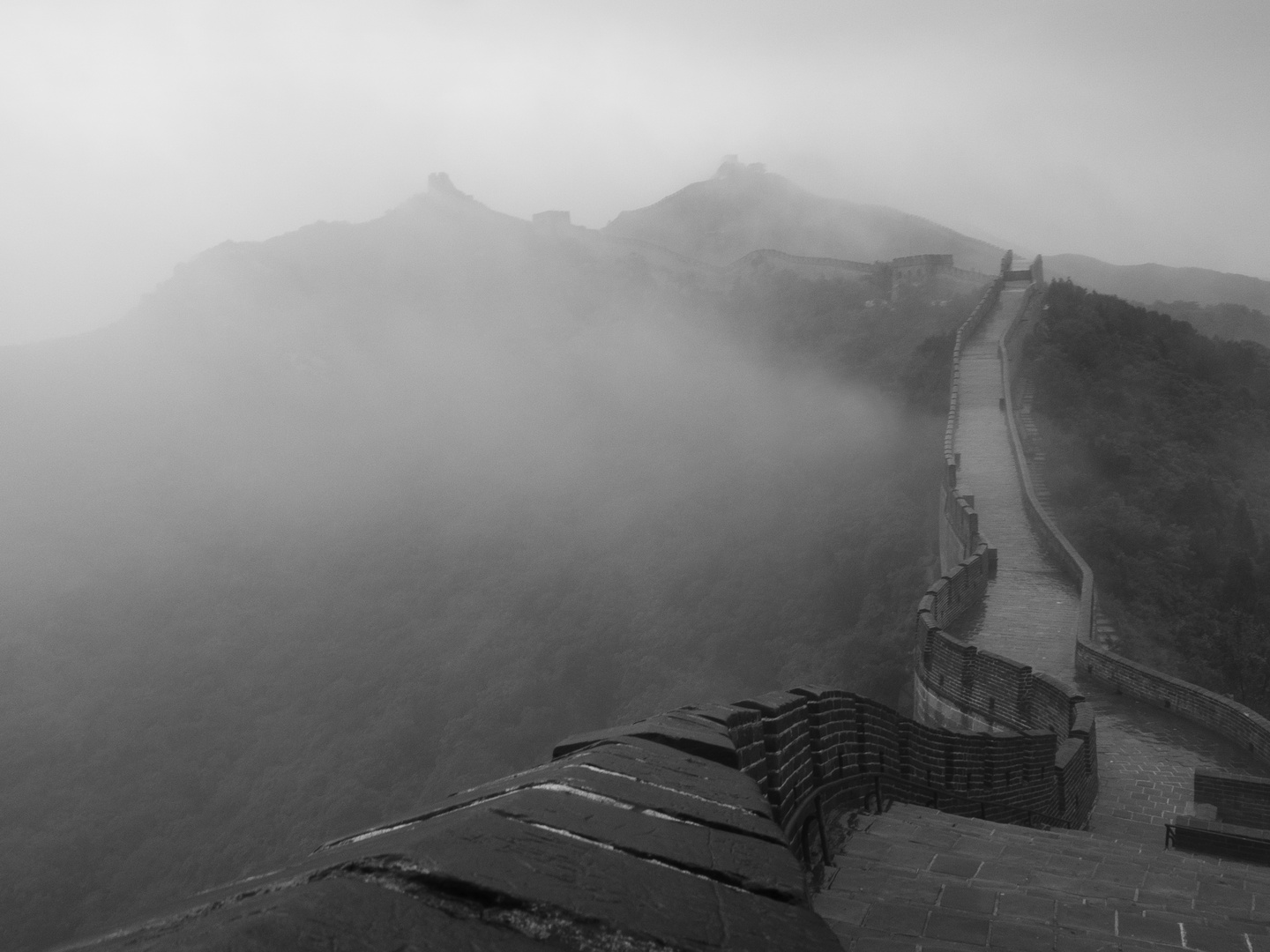 Taifun über der Mauer