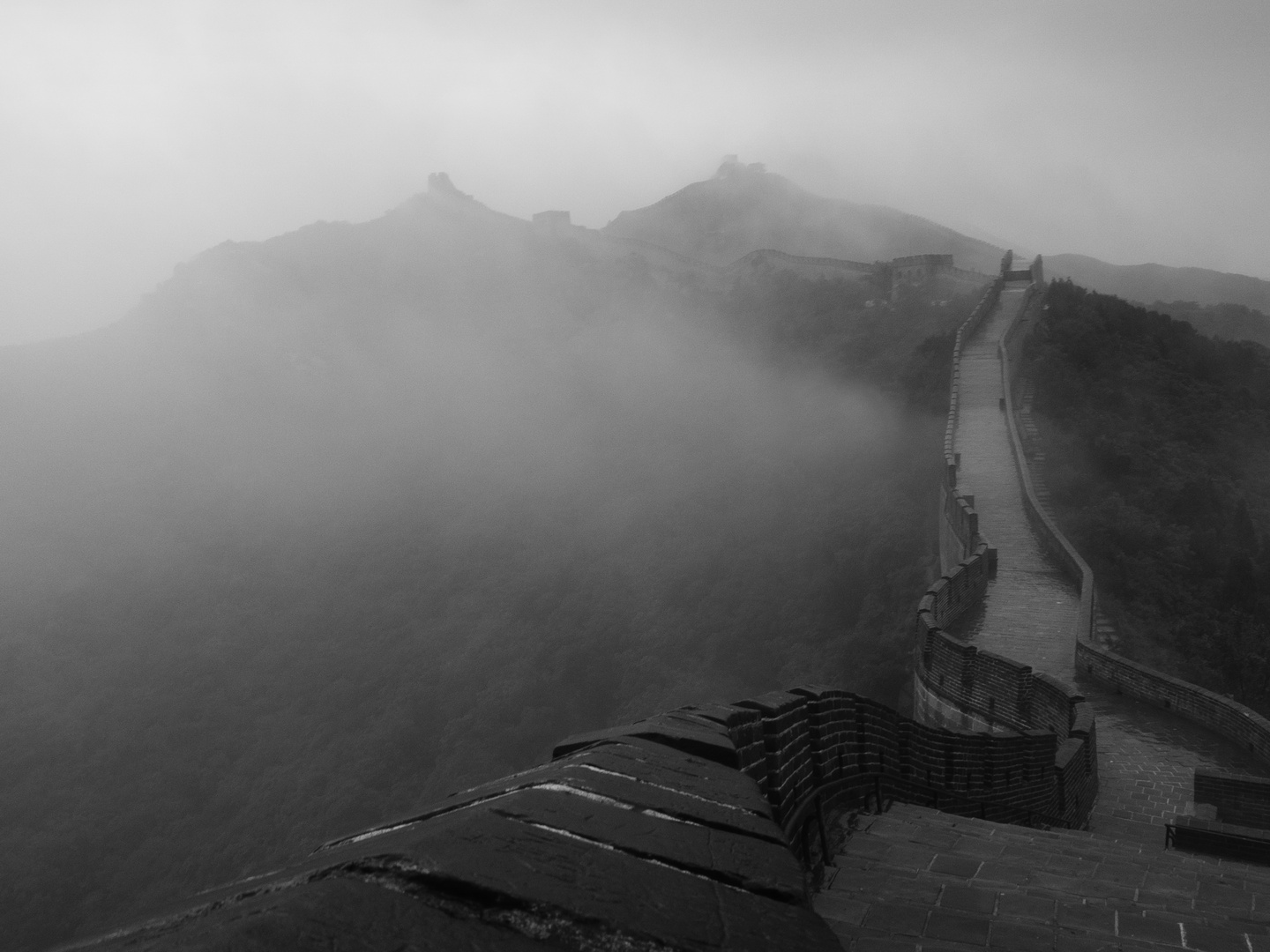 Taifun über der Mauer