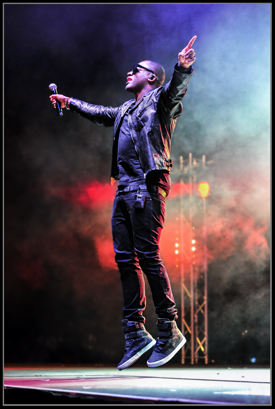 Taio Cruz Live 2012