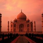 Taj Mahal al tramonto