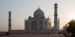 Taj Mahal bei Sonnenaufgang