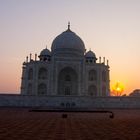 Taj Mahal beim Sonnenaufgang