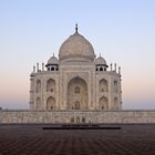 Taj Mahal im Morgennebel