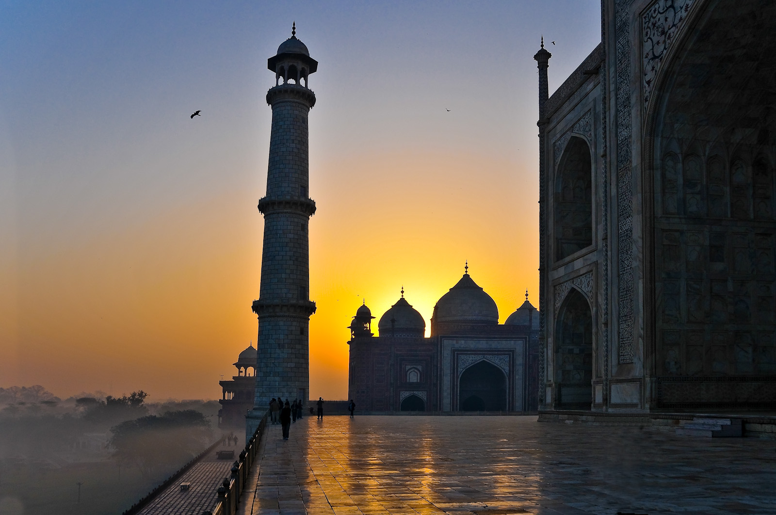 Taj Mahal kurz nach Sonnenaufgang